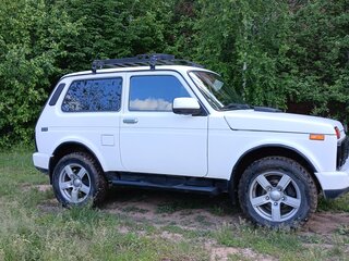 2011 Lada (ВАЗ) 2121 (4x4) I Рестайлинг, белый, 420000 рублей, вид 4