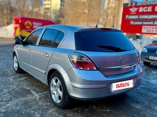 2008 Opel Astra H Рестайлинг, серебристый, 530000 рублей, вид 4