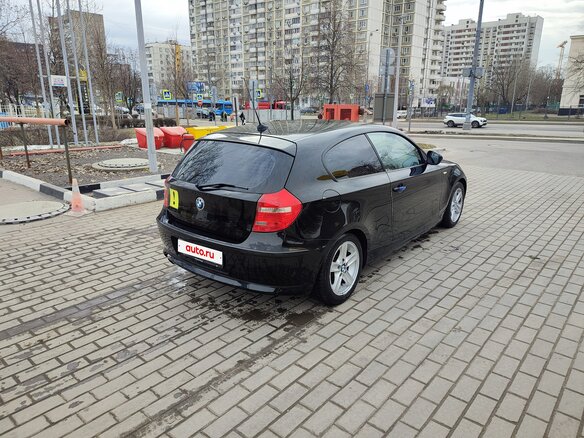 2010 BMW 1 серии 116i I (E81/E82/E87/E88) Рестайлинг, чёрный, 970000 рублей - вид 5