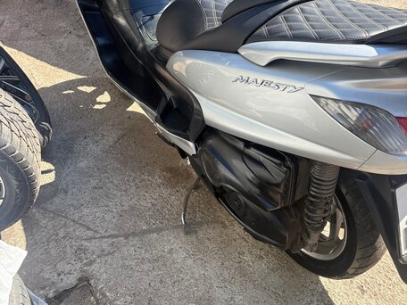 2005 Yamaha Majesty 400, серебристый, 200000 рублей, вид 2