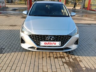 2020 Hyundai Solaris II Рестайлинг, серебристый, 1800000 рублей, вид 2