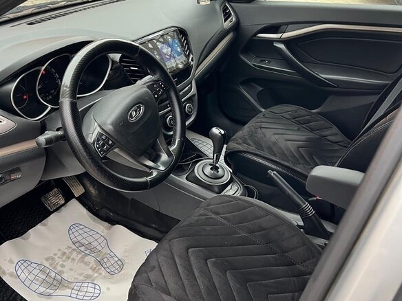 2016 Lada (ВАЗ) Vesta I, серебристый, 700000 рублей - вид 1
