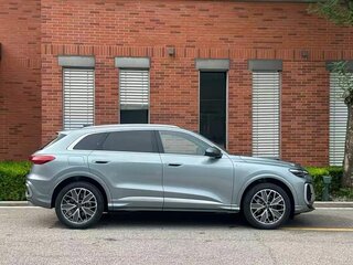2026 Audi Q5 L III (GU), серебристый, 6250285 рублей, вид 4