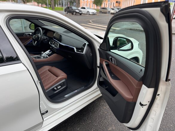 2022 BMW X6 40d III (G06), белый - вид 30