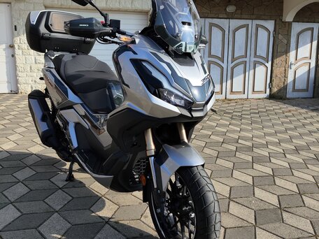 2023 Honda ADV350, серебристый, 950000 рублей, вид 1
