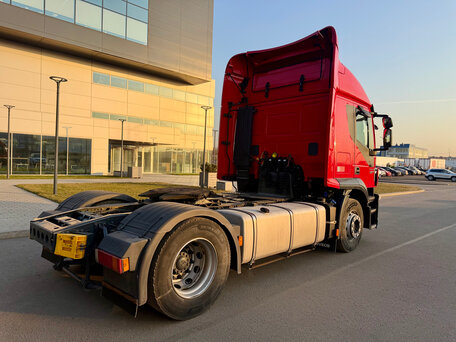 2022 Iveco Stralis, красный, 6790000 рублей, вид 4