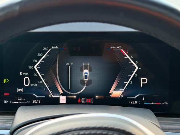 2023 BMW X7 40i I (G07) Рестайлинг, белый, 11200000 рублей - вид 21