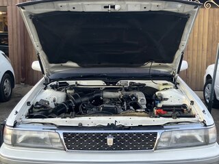1991 Toyota Chaser IV (X80), белый, 785000 рублей, вид 1