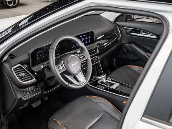 2025 Kia Seltos I Рестайлинг, белый, 3250000 рублей - вид 9