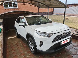 2019 Toyota RAV4 V (XA50), белый, 2915000 рублей, вид 2