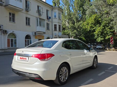 2013 Citroen C4 II, белый, 798000 рублей, вид 3
