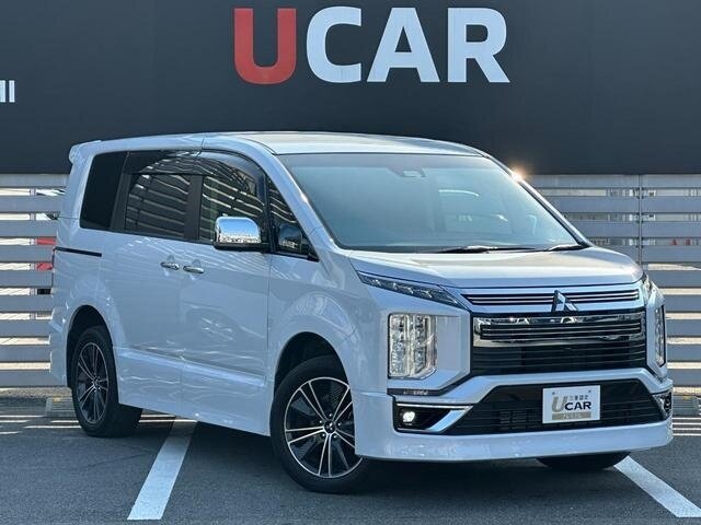 Открыть фотографии: Mitsubishi Delica D:5 I Рестайлинг