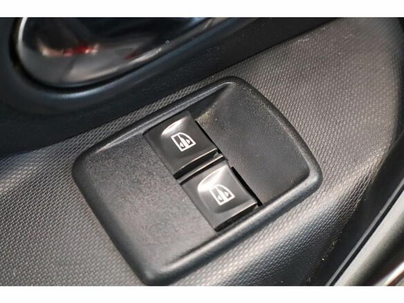 2015 Renault Sandero Stepway II, красный - вид 12
