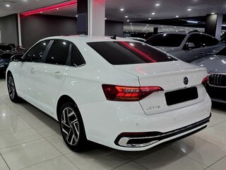 2022 Volkswagen Jetta VII Рестайлинг, белый, 1624000 рублей, вид 3