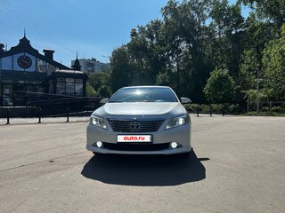 2014 Toyota Camry VII (XV50), белый, 1750000 рублей, вид 3