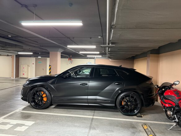 2020 Lamborghini Urus I, чёрный, 21000000 рублей