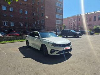 2019 Kia Optima IV Рестайлинг, белый, 1999999 рублей, вид 2