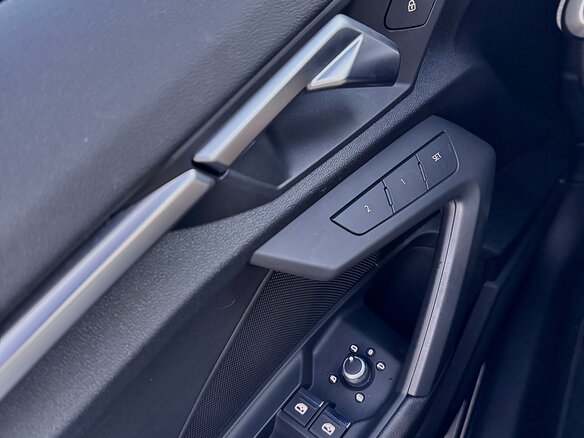2022 Audi A3 40 TFSI IV (8Y), белый, 2350000 рублей - вид 13