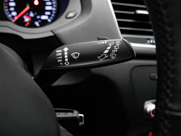 2015 Audi Q3 I (8U) Рестайлинг, голубой, 2125000 рублей - вид 16