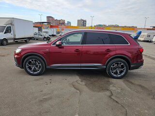 2020 Audi Q7 45 TDI II (4M) Рестайлинг, красный, 4950000 рублей, вид 3