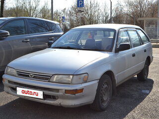 1999 Toyota Corolla VII (E100), серебристый, 230000 рублей, вид 1