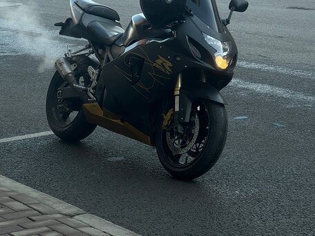 2004 Suzuki GSX-R 600, чёрный, 400000 рублей, вид 1