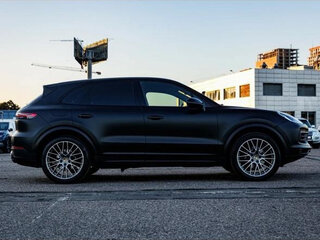 2022 Porsche Cayenne III, чёрный, 9500000 рублей, вид 1