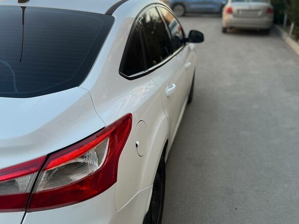 2011 Ford Focus III, белый, 580000 рублей - вид 16