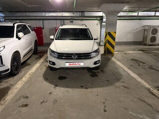 2011 Volkswagen Tiguan I Рестайлинг, белый, 1550000 рублей, вид 1