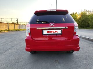 2004 Toyota Wish I, красный, 860000 рублей, вид 3