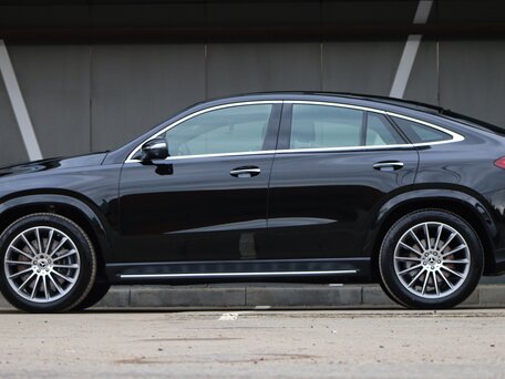 2025 Mercedes-Benz GLE Coupe 450 II (C167) Рестайлинг, чёрный, 12990000 рублей, вид 2