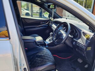 2019 Toyota Harrier III (XU60) Рестайлинг, белый, 3100000 рублей, вид 4