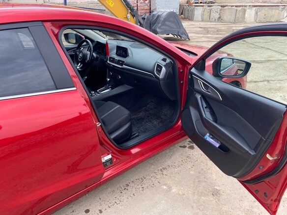 2017 Mazda 3 III (BM) Рестайлинг, красный, 2000000 рублей - вид 8
