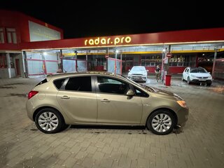 2011 Opel Astra J, бежевый, 860000 рублей, вид 5