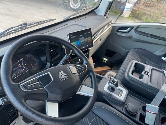 2026 Sinotruk Howo 4X2, красный, 6600000 рублей - вид 18