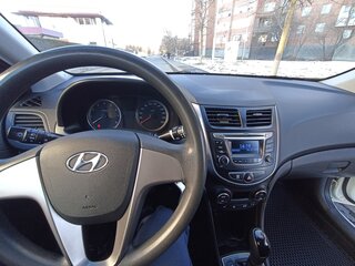 2016 Hyundai Solaris I Рестайлинг, белый, 1180000 рублей, вид 5