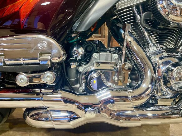 2014 Harley-Davidson CVO Limited, красный, 1980000 рублей - вид 2