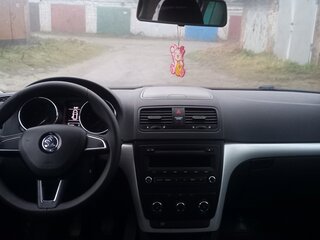 2014 Skoda Yeti I Рестайлинг, пурпурный, 1140000 рублей, вид 4
