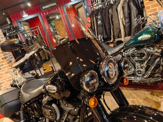 2022 Harley-Davidson Heritage, чёрный, 3500000 рублей, вид 4