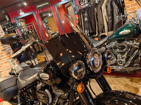 2022 Harley-Davidson Heritage, чёрный, 3500000 рублей, вид 4