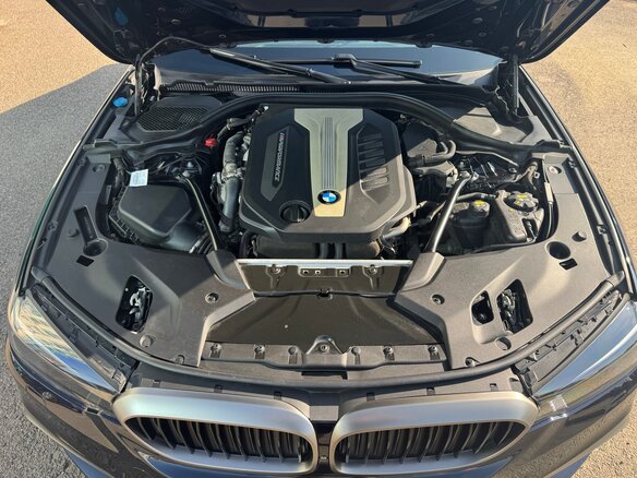 2018 BMW 5 серии M550d xDrive VII (G30/G31/G38), чёрный, 5800000 рублей - вид 17