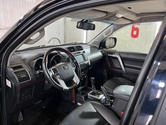 2014 Toyota Land Cruiser Prado 150 Series Рестайлинг 1, чёрный - вид 5