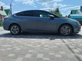 2018 Chevrolet Cruze II, серебристый, 1170000 рублей, вид 2