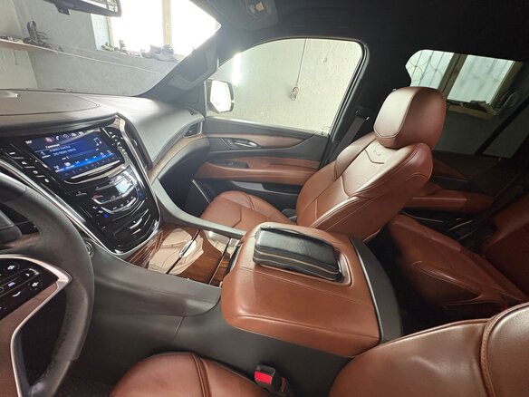 2018 Cadillac Escalade IV, чёрный, 5500000 рублей - вид 27
