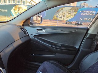 2011 Hyundai Sonata VI (YF), серый, 950000 рублей, вид 5
