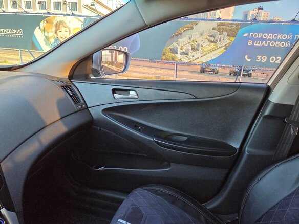 2011 Hyundai Sonata VI (YF), серый, 950000 рублей - вид 4