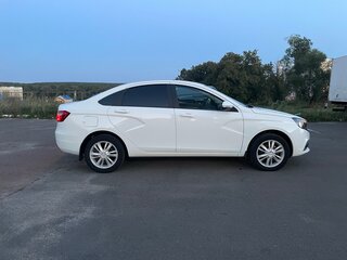 2017 Lada (ВАЗ) Vesta I, белый, 820000 рублей, вид 2