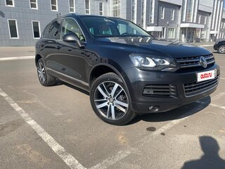 2013 Volkswagen Touareg II, чёрный, 2130000 рублей, вид 1