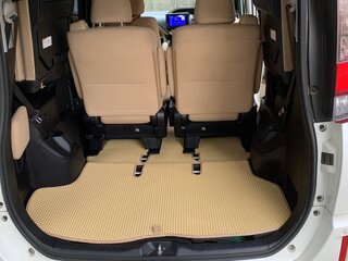 2014 Toyota Noah III (R80), белый, 1790000 рублей, вид 3
