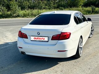 2013 BMW 5 серии 530d xDrive VI (F10/F11/F07), белый, 2000000 рублей, вид 3